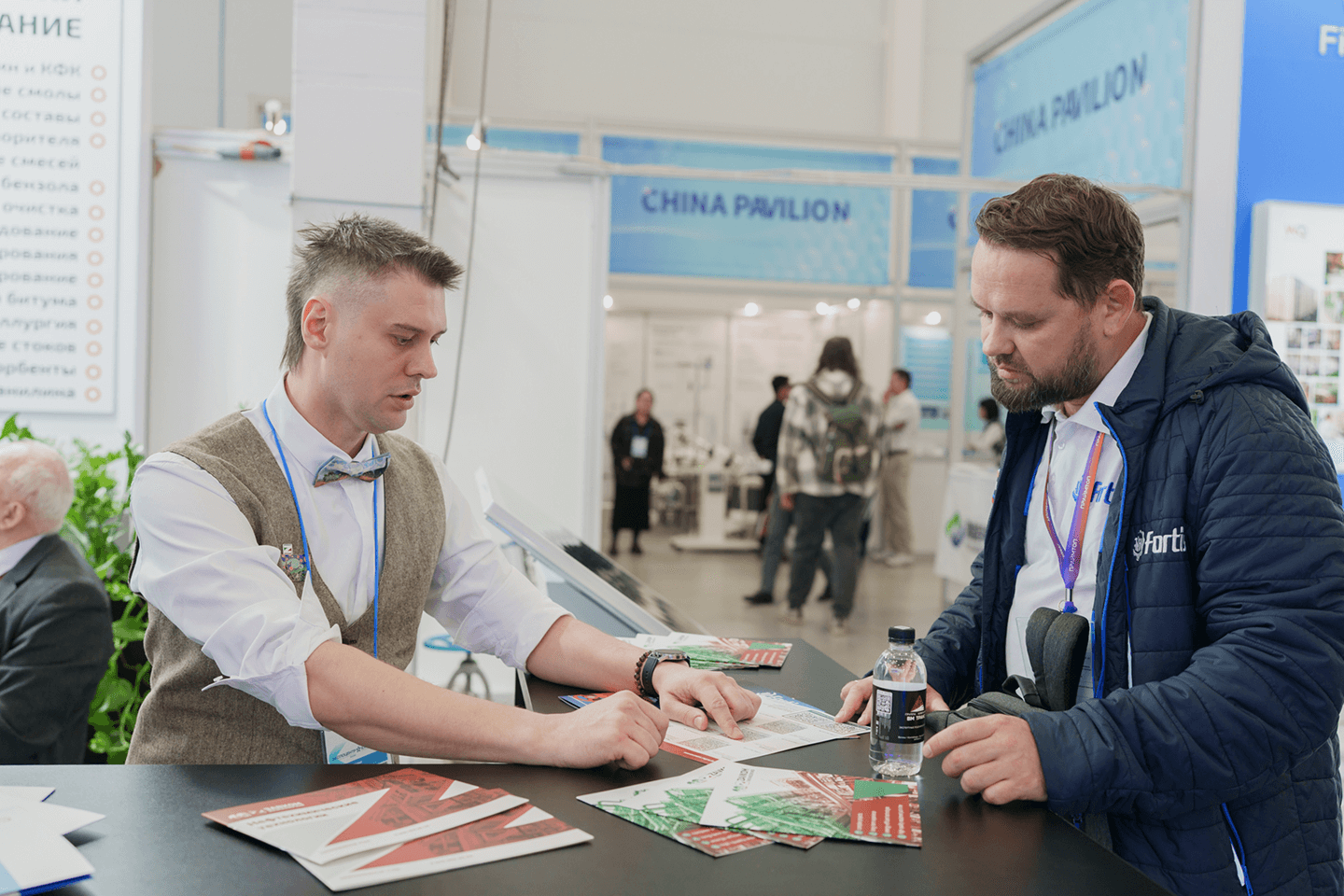 صور من المعرض